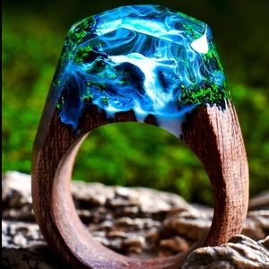 BNIB “Azure Falls” Ring